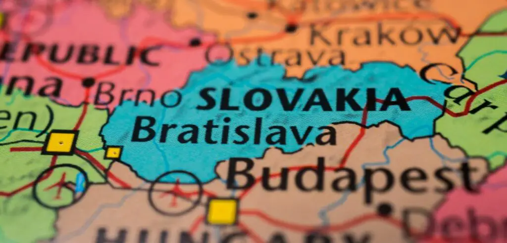 qué idioma hablan en eslovaquia