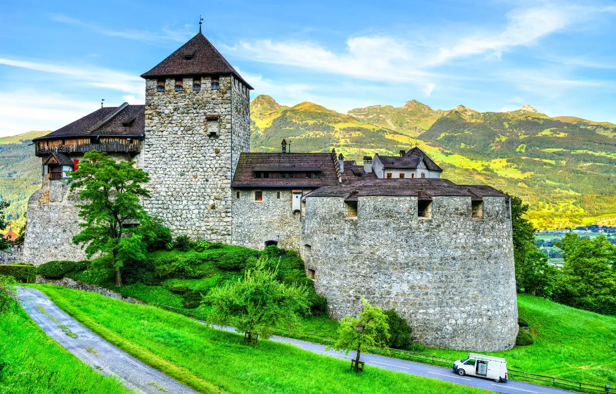 ¿Qué Idioma Hablan en Liechtenstein?